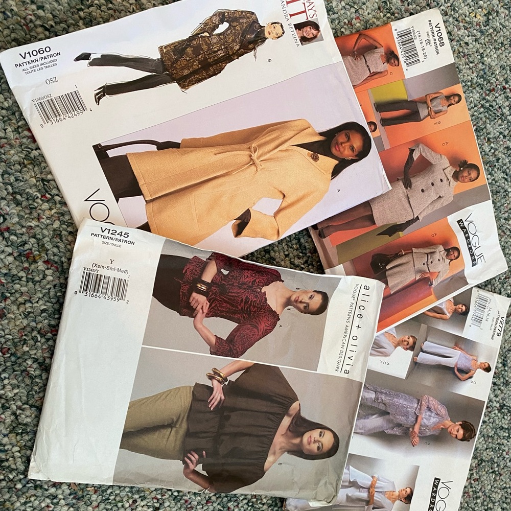 Lot of 4 new Vogue Wardrobe Patterns